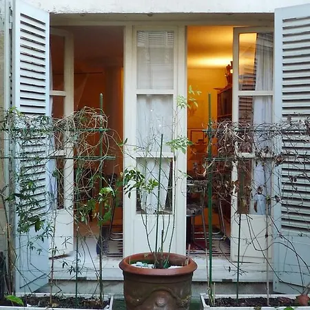 Ferdinand Duval Sympa Apartment *